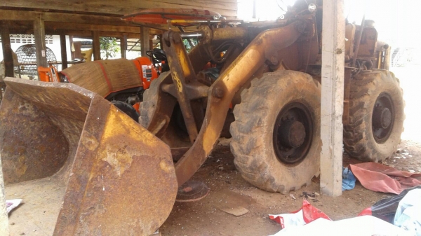 ขาย รถตัก KOMATSU JH30 รถใช้งานอยู่ประจำ เครื่องแน่น ปั้มแรง เกียร์ดี ราคาต่อรองได้ครับ