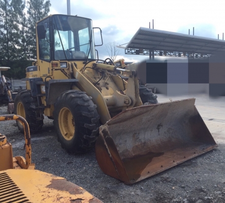 ขายรถตักล้อยาง KOMATSU WA100-3E แอร์ไฟฟ้าเล่มทะเบียนพร้อม สนใจโทร 081-970-1072 ขายรถตักล้อยาง KOMATSU WA100-3E แอร์ไฟฟ้าเล่มทะเบียนพร้อม สนใจโทร 081-970-1072