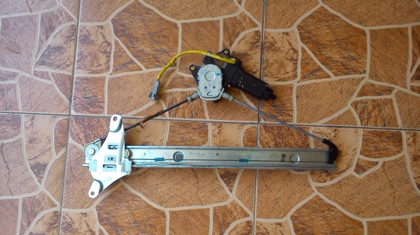 รางกระจกไฟฟ้าหน้า ข้างขวา TOYOTA CORONA ST190 ST191