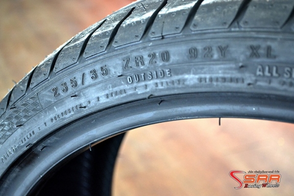 ACCELERA PHI 235/35R20 เส้นละ 4,500 บาท