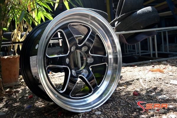 WELD ขอบ18 หน้า9 หลัง10 นิ้ว สำหรับใส่กระบะหรือSUV WELD ขอบ18 หน้า9 หลัง10 นิ้ว สำหรับใส่กระบะหรือSUV