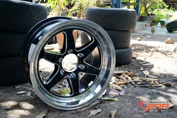 WELD ขอบ18 หน้า9 หลัง10 นิ้ว สำหรับใส่กระบะหรือSUV