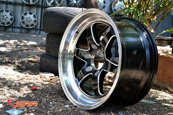 WELD ขอบ18 หน้า9 หลัง10 นิ้ว สำหรับใส่กระบะหรือSUV WELD ขอบ18 หน้า9 หลัง10 นิ้ว สำหรับใส่กระบะหรือSUV
