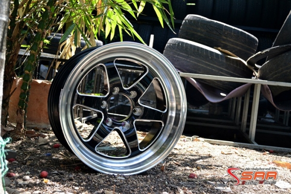 WELD ขอบ18 หน้า9 หลัง10 นิ้ว สำหรับใส่กระบะหรือSUV