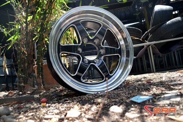 WELD ขอบ18 หน้า9 หลัง10 นิ้ว สำหรับใส่กระบะหรือSUV WELD ขอบ18 หน้า9 หลัง10 นิ้ว สำหรับใส่กระบะหรือSUV