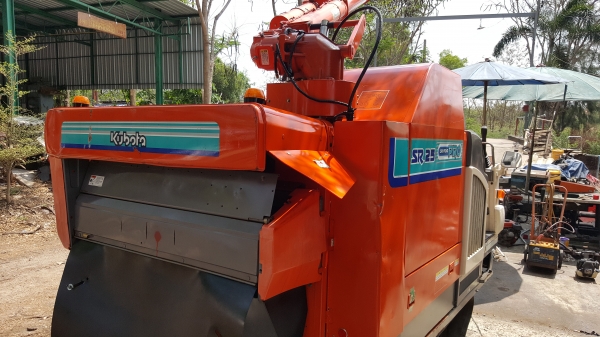 รถเกี่ยวข้าว