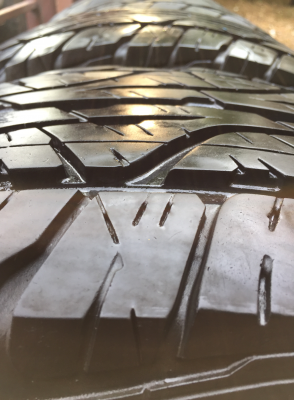 ยาง All Dunlop 265 70 16 กลางปี15 ดอกเยอะ ใช้ยาว ราคาไม่แพง