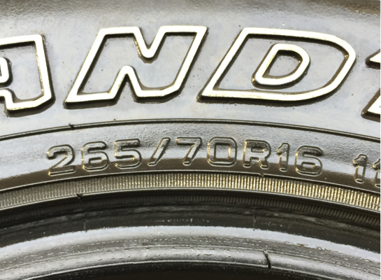 ยาง All Dunlop 265 70 16 กลางปี15 ดอกเยอะ ใช้ยาว ราคาไม่แพง