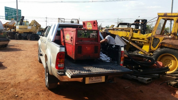 ขอบคุณลูกค้า จากรามอินทรา ครับมาอุดหนุน เครื่องเชื่อมพร้อมปั่นไฟ จาก tractor-backhoe ไปใช้ครับ ขอบคุณลูกค้า จากรามอินทรา ครับมาอุดหนุน เครื่องเชื่อมพร้อมปั่นไฟ จาก tractor-backhoe ไปใช้ครับ