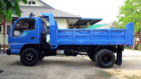 ขายNPR66LX5 เครื่อง4HG1-130 เทอร์โบว์ ปี38 รถสวยสวยขับดี พร้อมใช้งาน ทะเบียนเต็มเล่มพร้อม ต่อรองได้