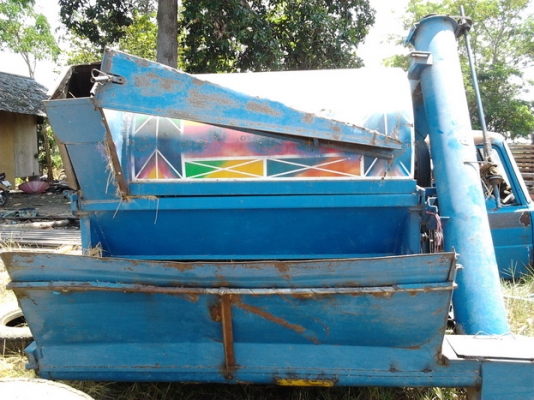 ขาย ตู้ นวด/สี ข้าว ขนาด 6 ฟุต สภาพสวย น.รวมช่าง อ.จตุรัส จ.ชัยภูมิ  สีสันยังสวย สายพานไม่มีขาด  พร้อมใช้งาน ราคาต่อรองได้ครับ