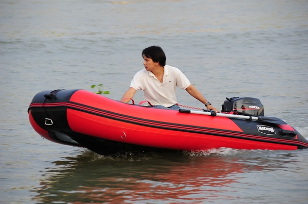 เรือยางท้องไฟเบอร์ MAGNUM BOAT