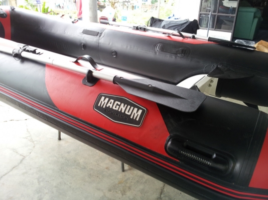 เรือยางท้องไฟเบอร์ MAGNUM BOAT
