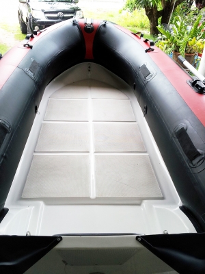 เรือยางท้องไฟเบอร์ MAGNUM BOAT