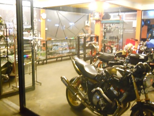 ฝากร้านอะไหล่แต่งและเดิมbigbikeย่านพระราม7ด้วยนะคร้าบ