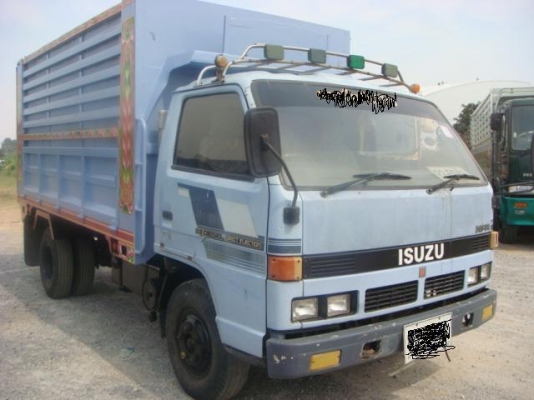 6 ล้อ ISUZU NPR 110 แรงม้า