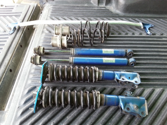 ขายโช๊ค CUSCO จากนอก ใส่โตโยต้า ยาริส  พร้อมค้ำโช๊คหน้า