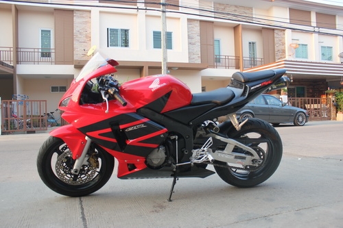 +++ขาย cbr600rr ปี 2004 สพม แดงแรงคร้าบ+++