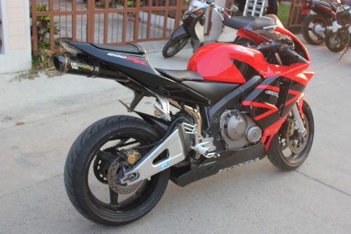 +++ขาย cbr600rr ปี 2004 สพม แดงแรงคร้าบ+++