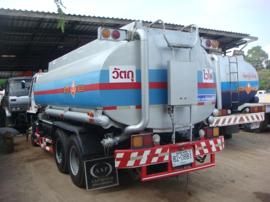 ถังน้ำมันขายทั้งหมด 7 ใบ มีทั้งโหลดล่างโหลดบน