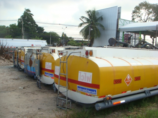 ถังน้ำมันขายทั้งหมด 7 ใบ มีทั้งโหลดล่างโหลดบน