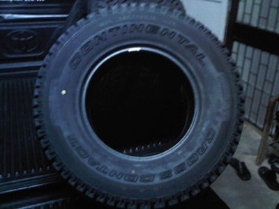 ยางใหม่ปี13 ขนาด 245-70-16 AT ราคาไม่แพง