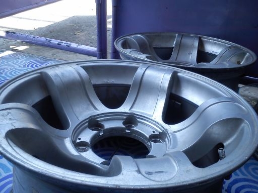 ล้อแต่งล้นๆ 15 กว้าง7.5 ออฟ-5 4วง ราคา 5,500 บาท