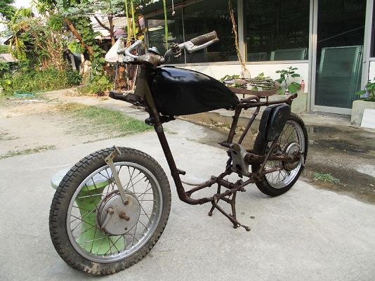 ขายรถโบราณอังกฤษ AJS สภาพและราคาเร้าใจ ขาย 18900 มีรูปลองพิจารณาครับ