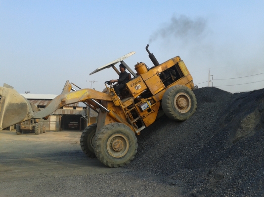 ขายรถตักเอวอ่อนkomatsu