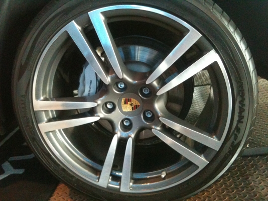 ล้อแม็กPorche Cayanne Turbo 21"ครับพร้อมยาง 2012