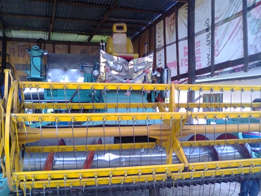 ขายรถเกี่ยวข้าวส.ทวีทรัพย์