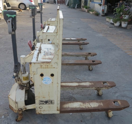 Handlift Nichiyu PTE10-40B-009 สภาพเก่าญี่ปุ่น นำเข้าเองจากญี่ปุ่น