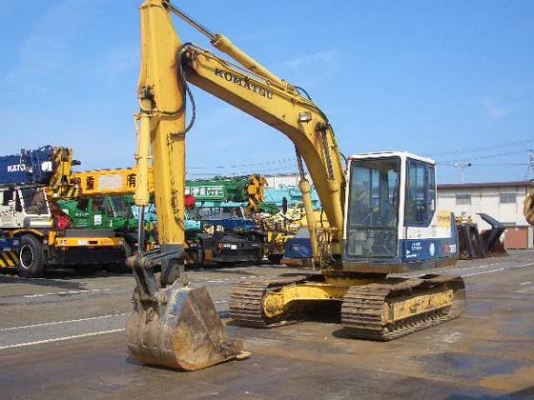 รถขุดดิน PC120-5  มีไลน์หัวเจาะ  กำลังเดินทางเข้าไทยเร็ว ๆ นี้  โทร.081-373-0559