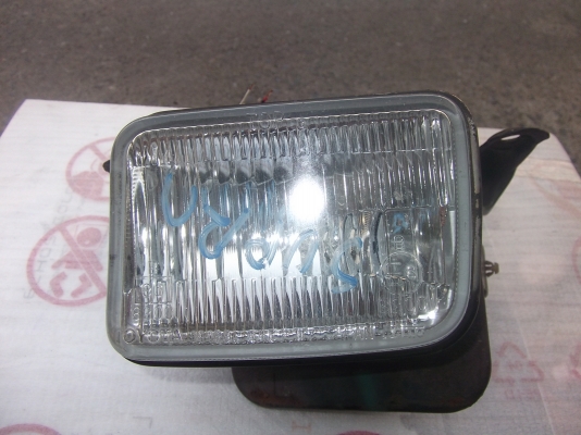 เศษสปอร์ตไลท์ข้างซ้ายของรถ TOYOTA  SUPRA สภาพสวยใส