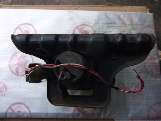 เศษสปอร์ตไลท์ข้างซ้ายของรถ TOYOTA  SUPRA สภาพสวยใส