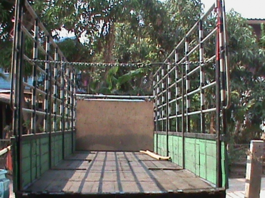 ขายด่วนรถ6ล้อHINO KM350 90HP ยาว5.50ม.สภาพพร้อมใช้งานคัสซีสวยงามมากมีคอกเหล็กยางดีทั้ง6เส้นล้อหน้าหลังน็อต6ตัวติดรถยังไม่ได้เปลื่ยน