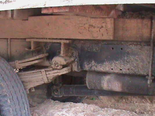 ขายด่วนรถ6ล้อHINO KM350 90HP ยาว5.50ม.สภาพพร้อมใช้งานคัสซีสวยงามมากมีคอกเหล็กยางดีทั้ง6เส้นล้อหน้าหลังน็อต6ตัวติดรถยังไม่ได้เปลื่ยน