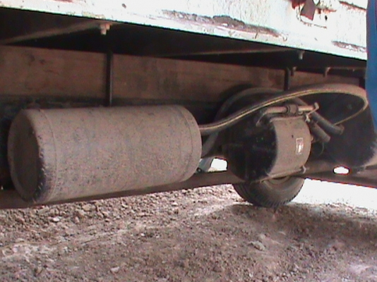 ขายด่วนรถ6ล้อHINO KM350 90HP ยาว5.50ม.สภาพพร้อมใช้งานคัสซีสวยงามมากมีคอกเหล็กยางดีทั้ง6เส้นล้อหน้าหลังน็อต6ตัวติดรถยังไม่ได้เปลื่ยน