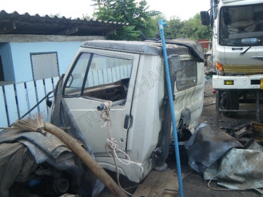 หัวเก๋ง รถบรรทุก 6 ล้อ ยี่ห้อ HINO รุ่น FB หัวเก๋ง รถบรรทุก 6 ล้อ ยี่ห้อ HINO รุ่น FB