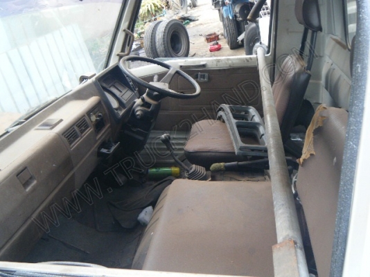 หัวเก๋ง รถบรรทุก 6 ล้อ ยี่ห้อ HINO รุ่น FB หัวเก๋ง รถบรรทุก 6 ล้อ ยี่ห้อ HINO รุ่น FB