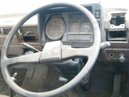 หัวเก๋ง รถบรรทุก 6 ล้อ ยี่ห้อ HINO รุ่น FB หัวเก๋ง รถบรรทุก 6 ล้อ ยี่ห้อ HINO รุ่น FB