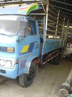 ุ6 ล้อ อีซูซุ