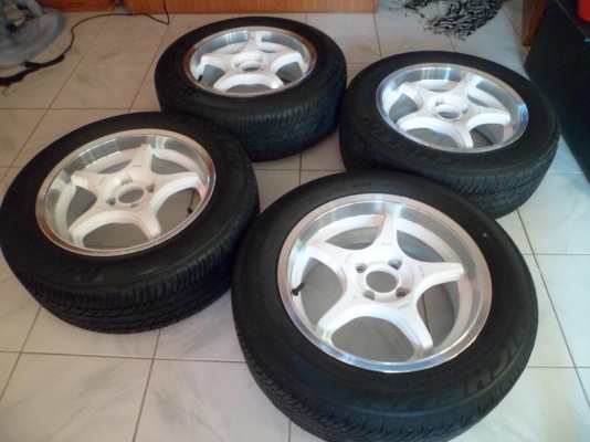 ขายแลกแม็ก LENSO ขอบ 15 4 รู 100 พร้อมยาง ใช้งานได้ไม่ถึงเดือน สภาพใหม่มาก ขายถูกๆ ขายแลกแม็ก LENSO ขอบ 15 4 รู 100 พร้อมยาง ใช้งานได้ไม่ถึงเดือน สภาพใหม่มาก ขายถูกๆ