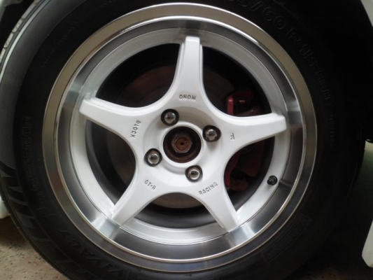 ขายแลกแม็ก LENSO ขอบ 15 4 รู 100 พร้อมยาง ใช้งานได้ไม่ถึงเดือน สภาพใหม่มาก ขายถูกๆ ขายแลกแม็ก LENSO ขอบ 15 4 รู 100 พร้อมยาง ใช้งานได้ไม่ถึงเดือน สภาพใหม่มาก ขายถูกๆ