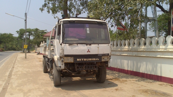ต้องการขายรถมิตซูหัวลาก (มาแล้วครับสินค้าสำหรับนักปั้น)