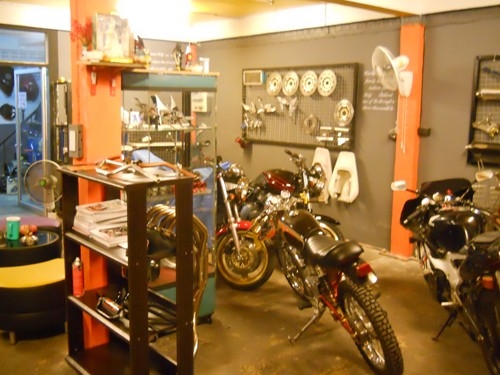 เปิดร้านอะไหล่แต่งบิ๊กไบค์ทุกรุ่นมีสินค้าให้เลือกมากมายย่านพระราม7วงศ์สว่าง