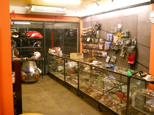 เปิดร้านอะไหล่แต่งบิ๊กไบค์ทุกรุ่นมีสินค้าให้เลือกมากมายย่านพระราม7วงศ์สว่าง