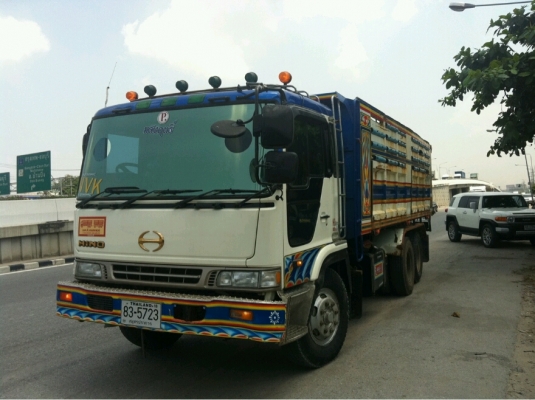 Hino  หัวเปอร์เซีย เครื่่อง P11  320 แรงม้า