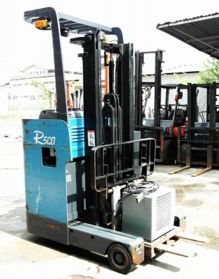 รถยกไฟฟ้าแบบยืนขับขนาด 1 ตัน เสาสูง 3 เมตร Toyota 6FBRJ10 นำเข้าจากญี่ปุ่น