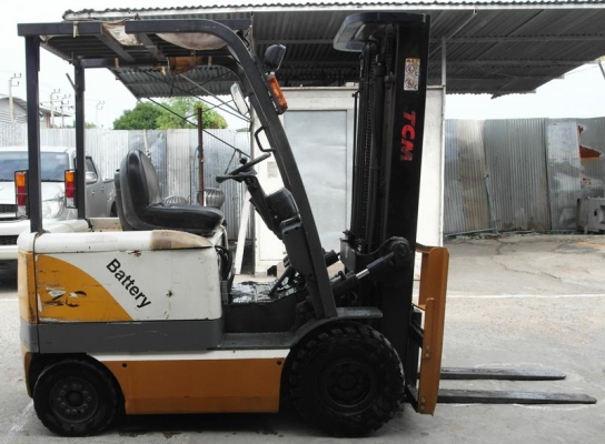 รถยกไฟฟ้าแบบนั่งขับ 2 ตัน เสาสูง 4.5 เมตร TCM FB20-6 มือสองนำเข้าจากญี่ปุ่น รถยกไฟฟ้าแบบนั่งขับ 2 ตัน เสาสูง 4.5 เมตร TCM FB20-6 มือสองนำเข้าจากญี่ปุ่น